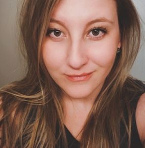 Meet your Posher, Yolanda